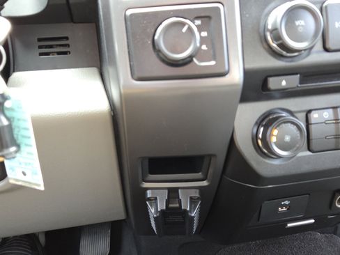 Used 2018 Ford F150 XLT image 26