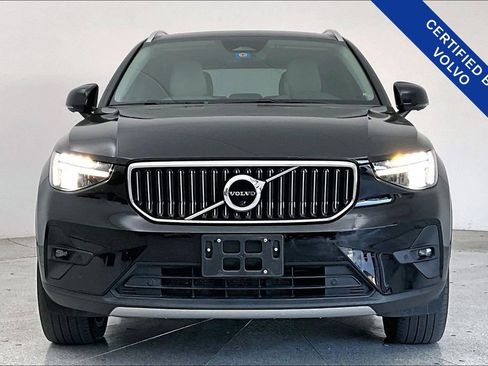 Used 2023 Volvo XC40 B5 Plus w/ Protection Package Premier image 5