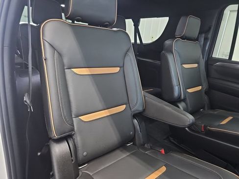 Used 2021 GMC Yukon XL AT4 w/ AT4 Premium Plus Package AWD/4WD image 33