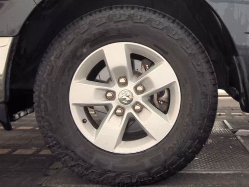 Used 2017 RAM 1500 Classic SLT RWD image 9