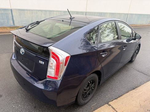 Used 2015 Toyota Prius Three image 3