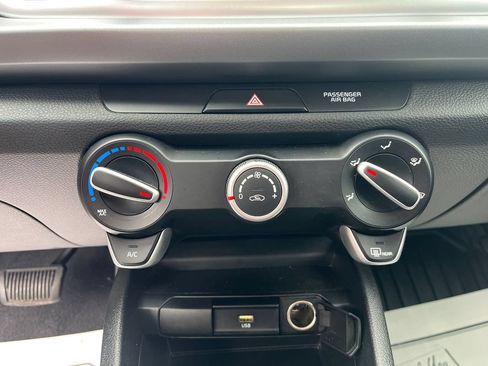 Used 2022 Kia Rio S FWD image 16