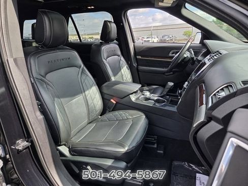 Used 2018 Ford Explorer Platinum AWD/4WD image 16