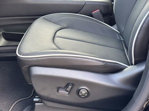 New 2026 Chrysler Pacifica Limited w/ S Appearance Package image 25