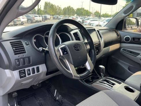 Used 2012 Toyota Tacoma PreRunner w/ SR5 Pkg RWD image 28