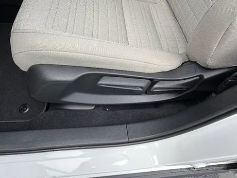 New 2026 Honda HR-V LX image 21