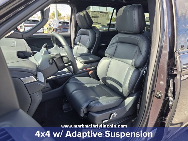 New 2027 Lincoln Navigator Reserve w/ Jet Appearance Package AWD/4WD image 8