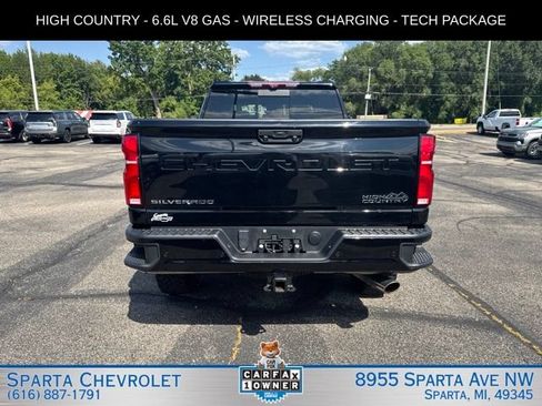 Used 2024 Chevrolet Silverado 3500 High Country w/ Technology Package AWD/4WD image 4