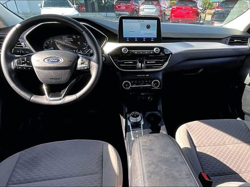 Used 2022 Ford Escape SE w/ Cold Weather Package image 7