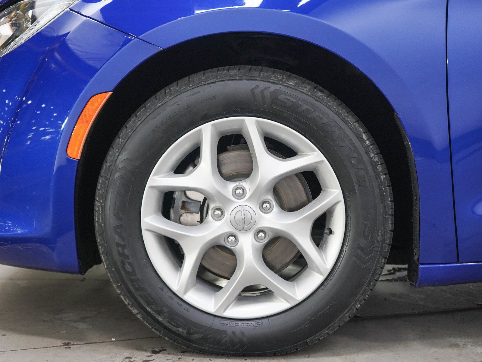 Used 2018 Chrysler Pacifica Touring Plus w/ Tire & Wheel Group FWD image 31