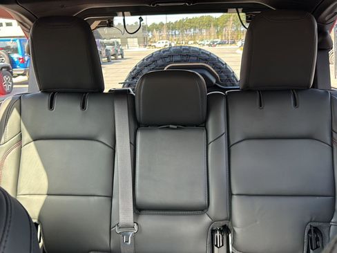New 2026 Jeep Wrangler Unlimited Rubicon 392 w/ Quick Order Package 27X Moab AWD/4WD image 24