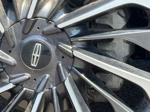 Used 2021 Lincoln Aviator Reserve w/ Equipment Group 201A AWD/4WD image 9
