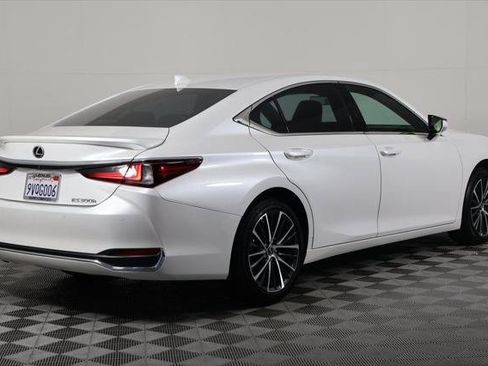 Certified 2025 Lexus ES 300h w/ Premium Package FWD image 4
