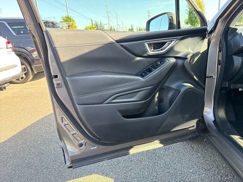 Used 2022 Subaru Forester Premium AWD/4WD image 16