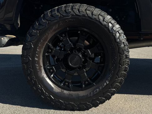 Used 2019 Ford F250 Lariat w/ Lariat Ultimate Package image 14