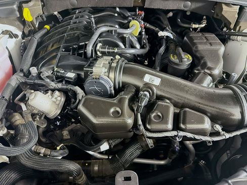 Used 2023 Jeep Grand Cherokee L Laredo AWD/4WD image 32