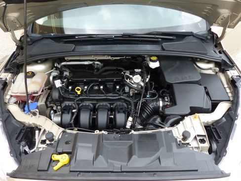 Used 2018 Ford Focus SE FWD image 15