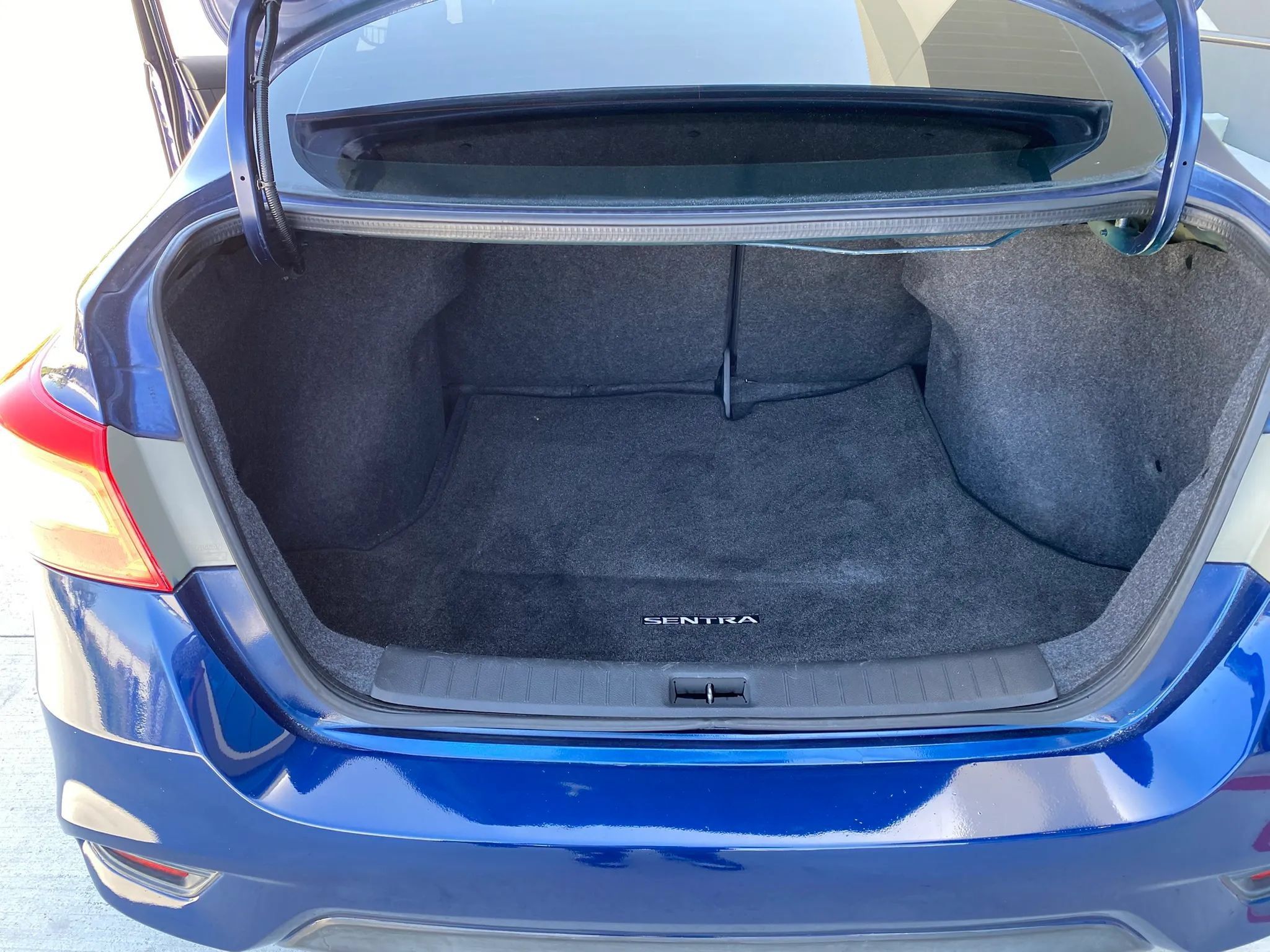 Used 2019 Nissan Sentra SV FWD image 16