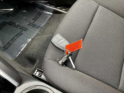 Used 2024 Chevrolet Colorado LT w/ LT Convenience Package image 10