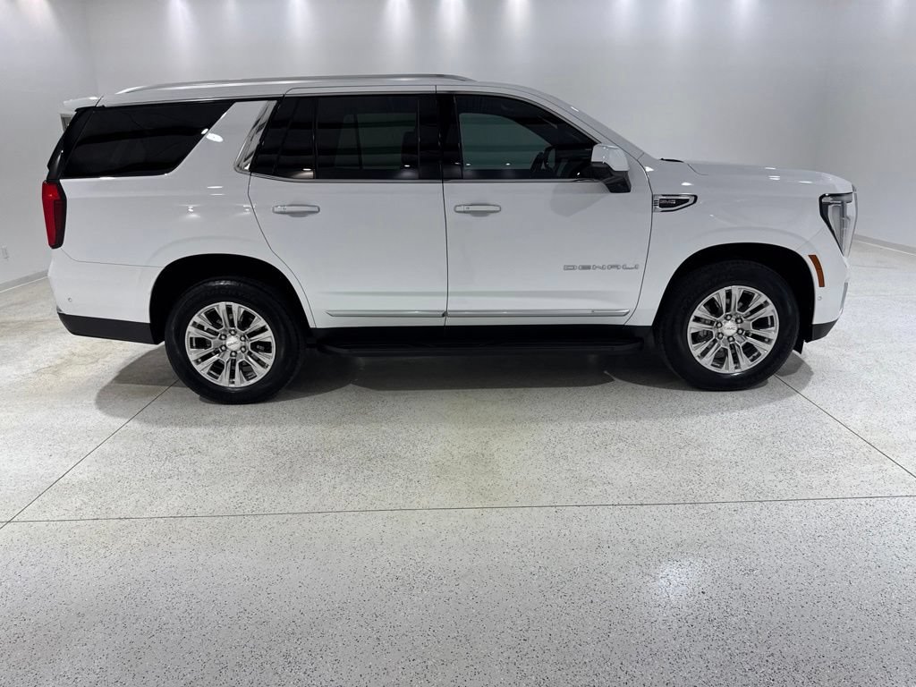 Used 2025 GMC Yukon Denali AWD/4WD image 6