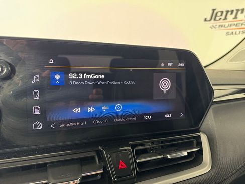 Used 2025 Chevrolet TrailBlazer LT AWD/4WD image 16