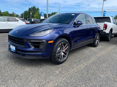 Used 2022 Porsche Macan S AWD/4WD image 1
