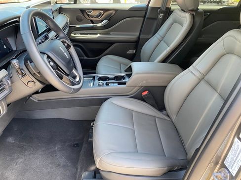 New 2026 Lincoln Corsair Premiere image 13