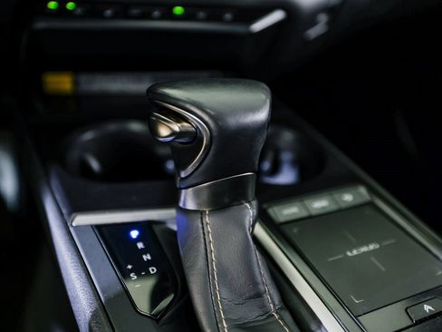 Used 2019 Lexus UX 250h w/ Premium Package image 20