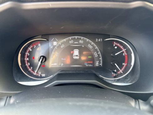 Used 2025 Toyota RAV4 XLE image 38