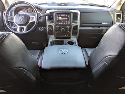 Used 2018 RAM 2500 Laramie w/ Cold Weather Group image 23