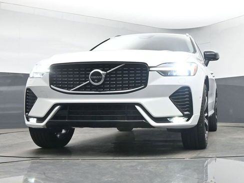 Used 2025 Volvo XC60 B5 Ultra w/ Protection Package Premier AWD/4WD image 16