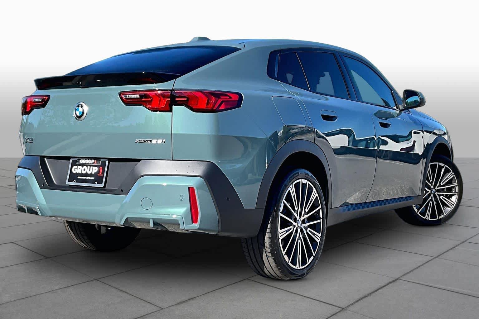 Used 2026 BMW X2 xDrive28i w/ Technology Package AWD/4WD image 12