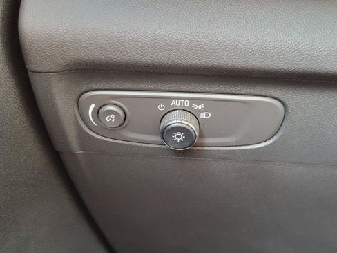 Used 2023 Buick Envision Essence AWD/4WD image 12