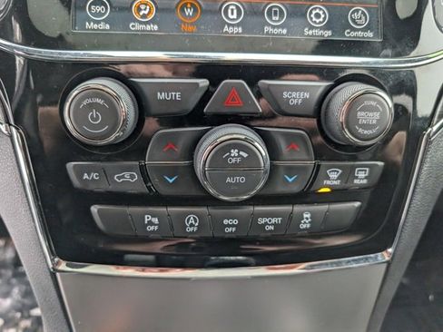 Used 2020 Jeep Grand Cherokee Limited w/ Premium Lighting Group image 16