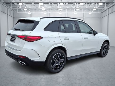 Certified 2025 Mercedes-Benz GLC 300 4MATIC image 6