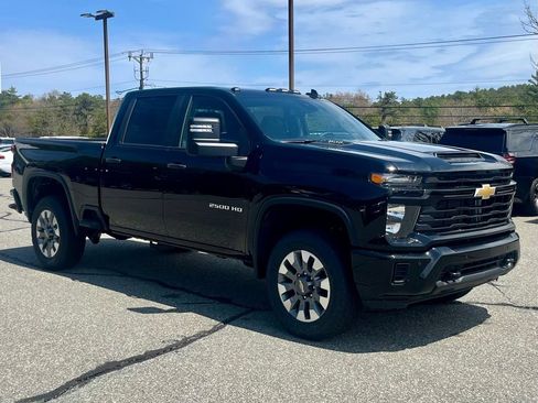 New 2026 Chevrolet Silverado 2500 Custom w/ Custom Value Package AWD/4WD image 7