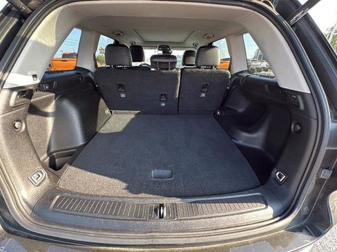 Used 2023 Jeep Grand Cherokee Limited image 11