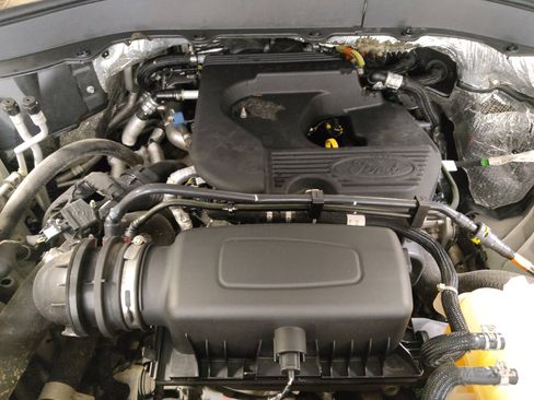 Used 2020 Ford Explorer XLT w/ Equipment Group 202A RWD image 30