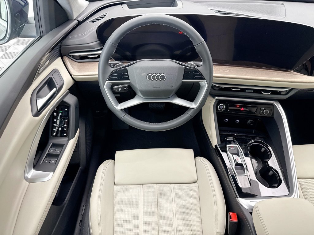 Certified 2025 Audi Q5 Premium Plus w/ Premium Plus AWD/4WD image 10