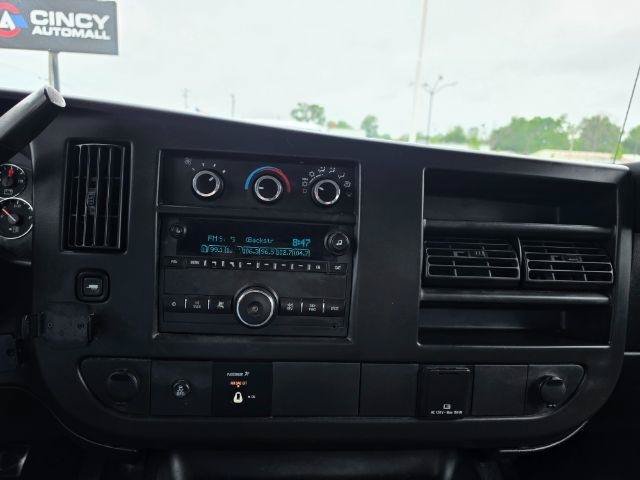 Used 2017 Chevrolet Express 2500 RWD image 16