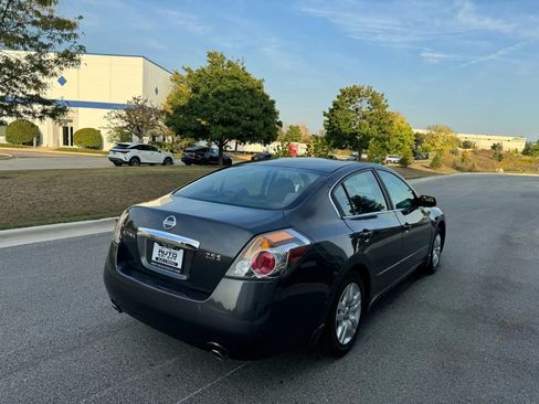 Used 2010 Nissan Altima 2.5 S image 5