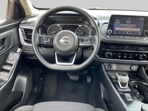 Used 2024 Nissan Rogue S AWD/4WD image 6