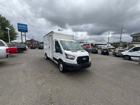 Used 2023 Ford Transit 350 DRW RWD image 7
