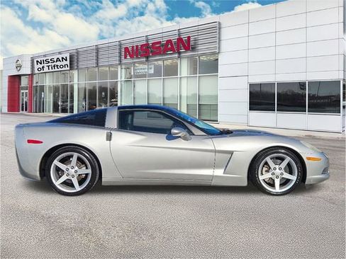 Used 2005 Chevrolet Corvette Coupe w/ Preferred Equipment Group image 8