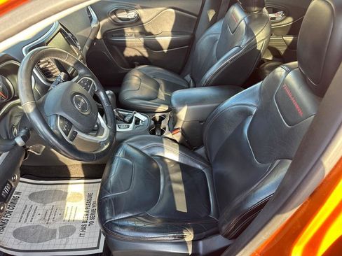 Used 2016 Jeep Cherokee Trailhawk w/ Comfort/Convenience Group image 20