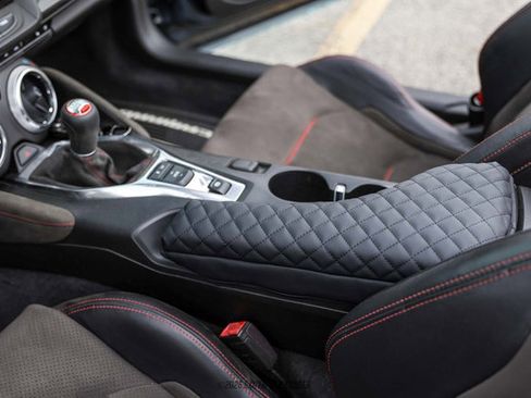 Used 2019 Chevrolet Camaro ZL1 RWD image 54