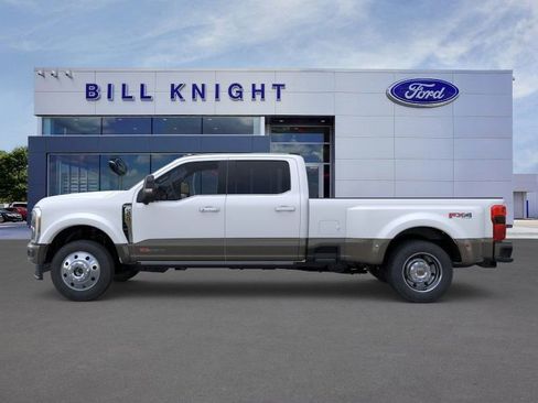 New 2026 Ford F450 King Ranch w/ FX4 Off-Road Package image 3
