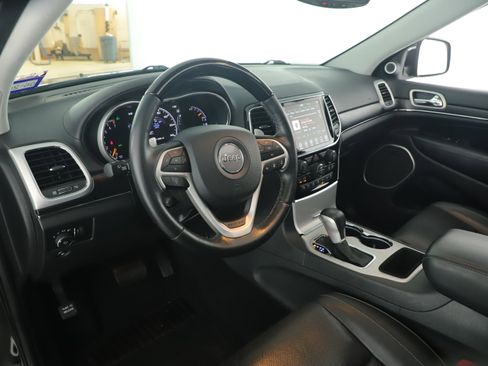 Certified 2019 Jeep Grand Cherokee Summit w/ Trailer Tow Group IV image 23