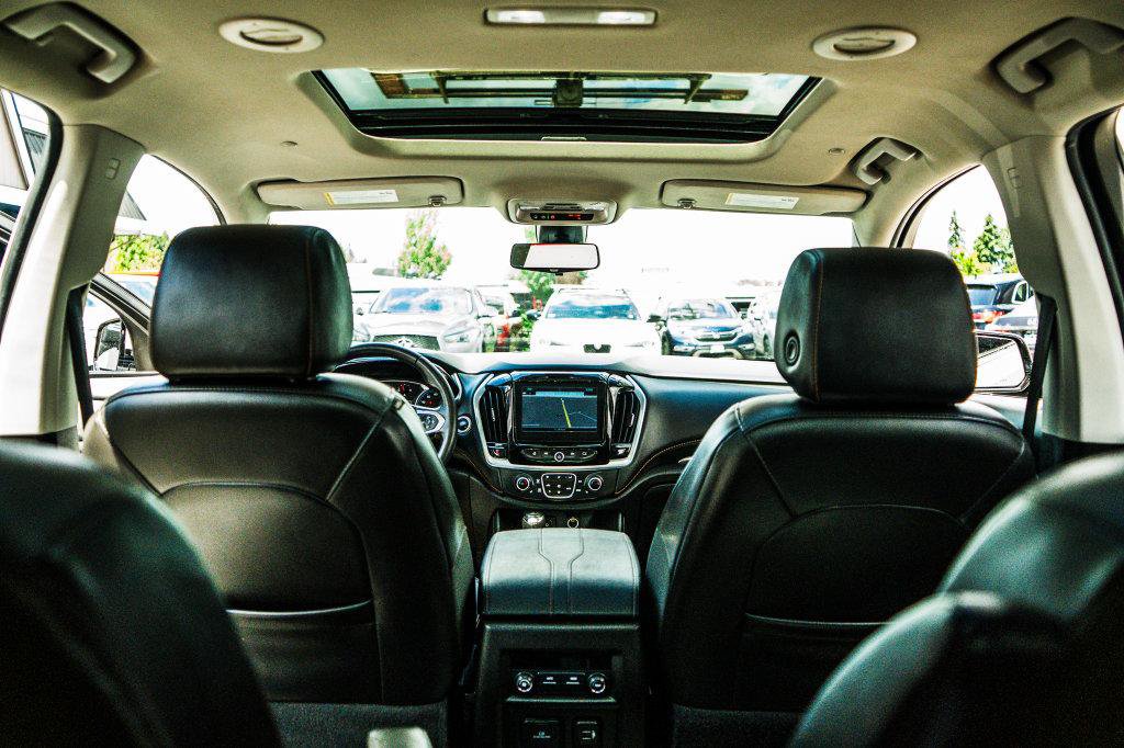 Used 2019 Chevrolet Traverse LT w/ LT Premium Package AWD/4WD image 36