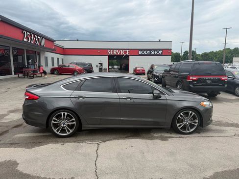 Used 2017 Ford Fusion Titanium FWD image 2